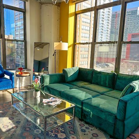 Bright 2Br Luxury Corner Suite With Optional Parking Sleeps 6 Guests Near Mccormick Place And Soldier Field Chicago Kültér fotó